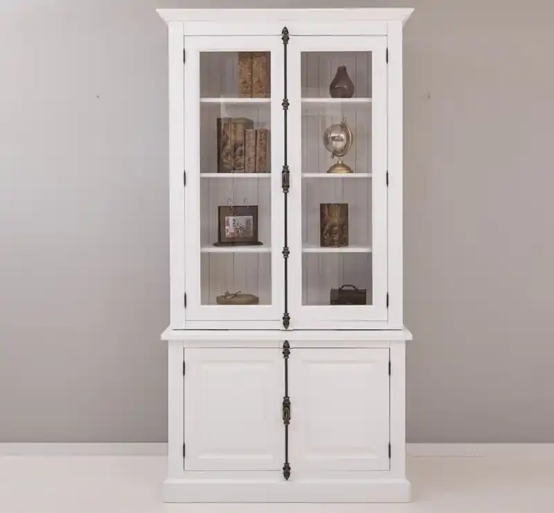 Angebot Zeitlose Eleganz aus Vollholz - 2-türige Glasvitrine