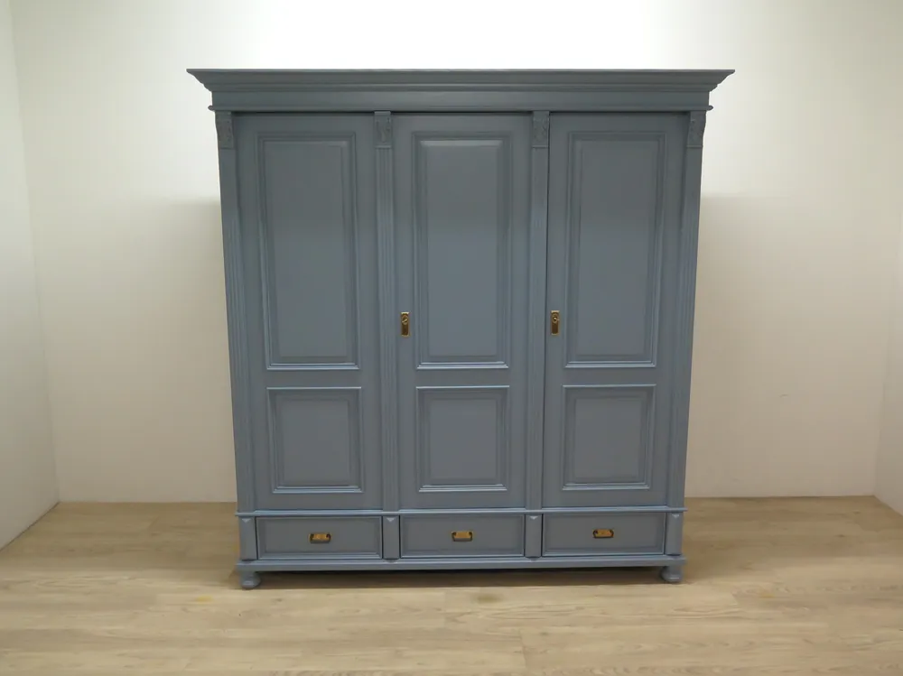 Premium Kleiderschrank 3 Türig - Massivholz Schrank Kollektion Knallerangebot