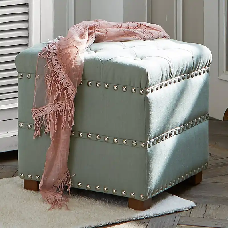 Sale Hocker Bulpitt
