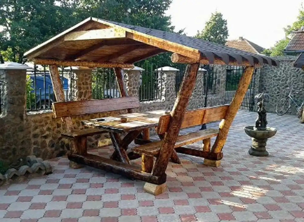 Casa Padrino Garten Pavillon Rustikal mit Tisch und 2 Gartenbänken - Eiche Massivholz - Überdachtes Gartenmöbel Set Echtholz Massiv Pergola Sonderangebot