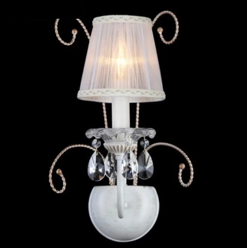 Casa Padrino Barock Wandleuchte Weiß Gold 26 x H 41 cm Antik Stil - Wandlampe Wand Beleuchtung Mega-Angebot