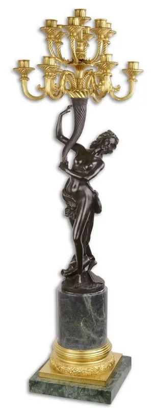 Casa Padrino Barock Kerzenhalter Frau schaut nach links Schwarz / Gold / Grün 37 x 32,4 x H. 108 cm - Prunkvoller 13-flammiger Bronze Kerzenständer mit Marmorsockel Neue Ware