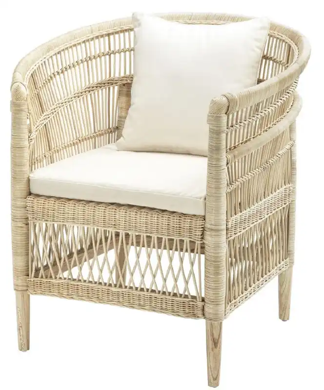 Casa Padrino Luxus Rattan Sessel mit Kissen Naturfarben / Cremefarben 77 x 67,5 x H. 86,5 cm - Luxus Wohnzimmer Möbel Bestseller