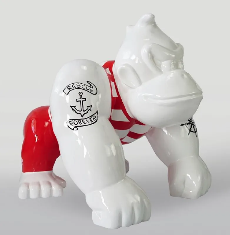 Nur Für Kurze Zeit Casa Padrino XXL Deko Skulptur Gorilla Affe Weiß / Rot / Schwarz H. 104 cm - XXL Deko Figur