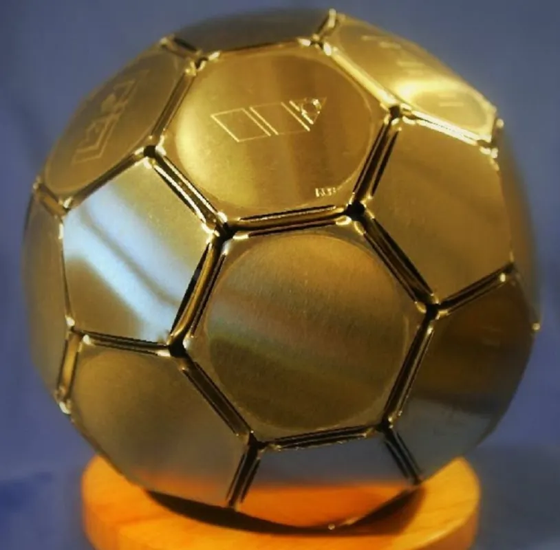Casa Padrino Luxus Messing Fußball Gold Ø 27 cm - Luxus Deko Accessoires Top-Preis