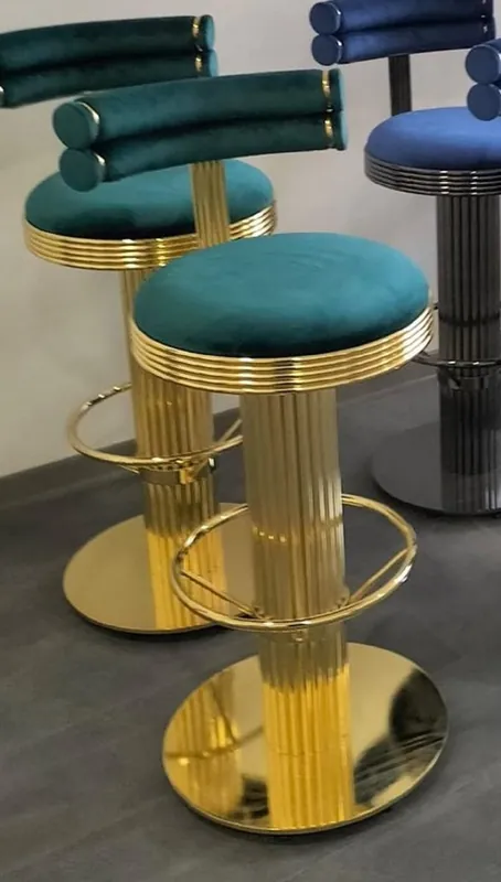 Wochenendangebot Casa Padrino Luxus Samt Barstuhl Grün / Gold H. 96 cm - Hotel & Bar Möbel