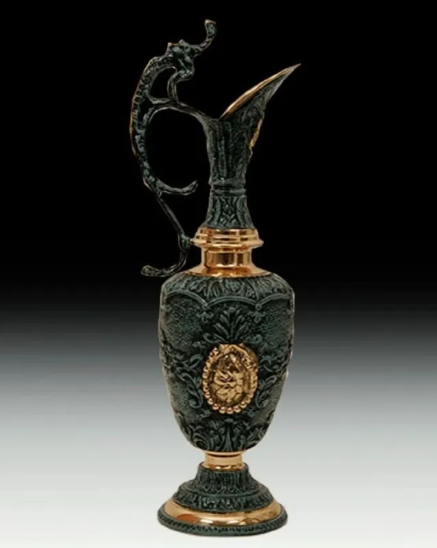 Casa Padrino Luxus Barock Vase in Weinkrug Form Grün / Messing H. 45 cm - Barock Deko Accessoires Online Kaufen