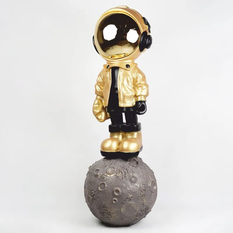 Casa Padrino XXL Deko Skulptur Astronaut mit Stern auf Planeten Gold / Schwarz / Grau H. 154 cm Rabatt