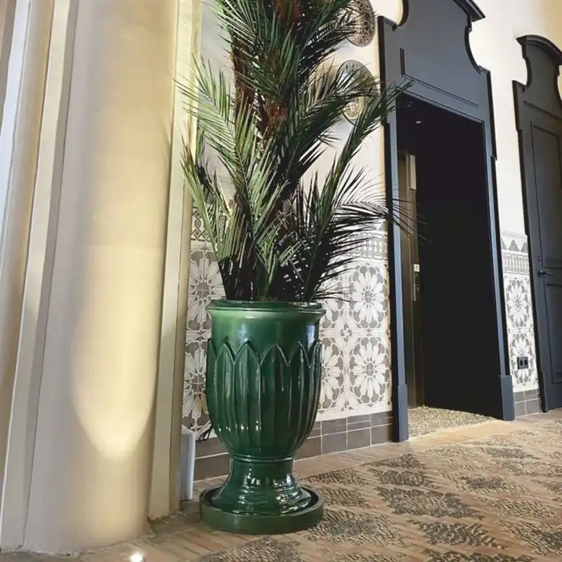 Casa Padrino Luxus Keramik Blumentopf Grün Ø 53 x H. 81 cm - Hotel & Garten Deko Letzte Chance