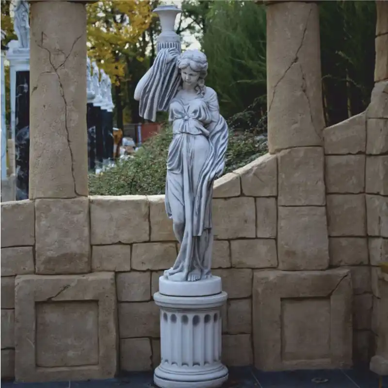 Casa Padrino Jugendstil Garten Deko Skulptur Frau mit Vase auf Säule Grau H. 244 cm Neuheit