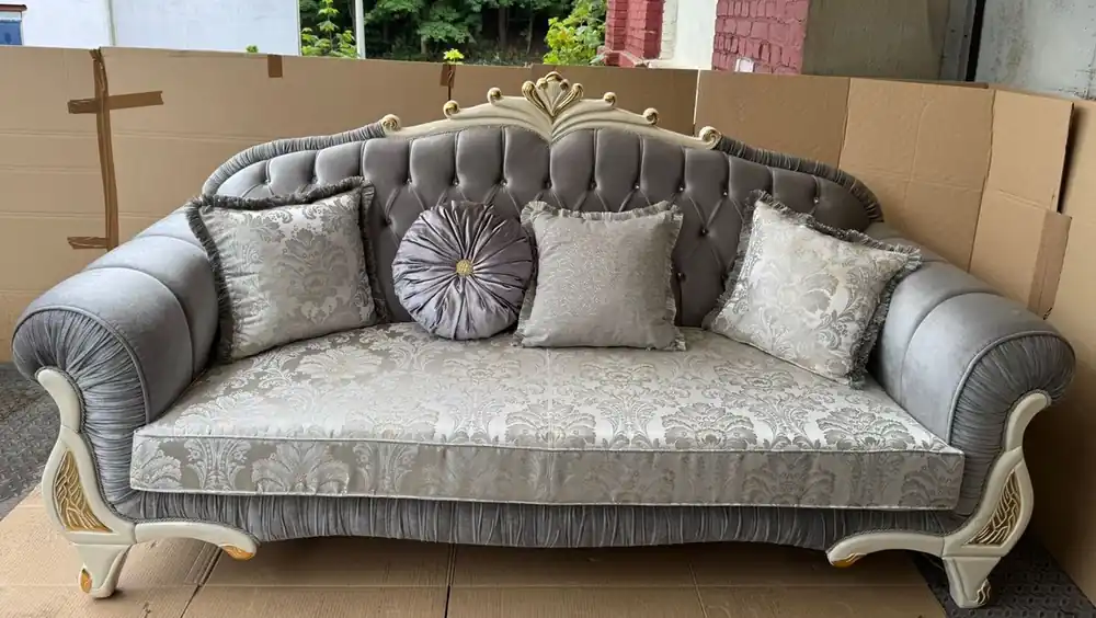 Saisonangebot Casa Padrino Luxus Barock Sofa Grau / Creme / Gold 225 cm - Barock Möbel