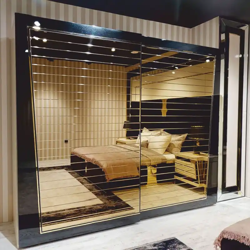 Casa Padrino Luxus Schlafzimmerschrank mit 2 Schiebetüren Schwarz / Gold 280 x H. 230 cm Highlight