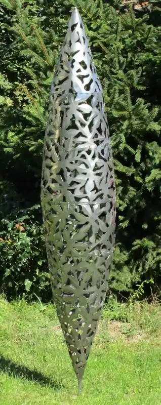 Preisknaller Casa Padrino designer stainless steel garden sculpture cone silver Ø 40 x H. 200 cm - Handmade Garden Figure - Luxury Garden Decoration