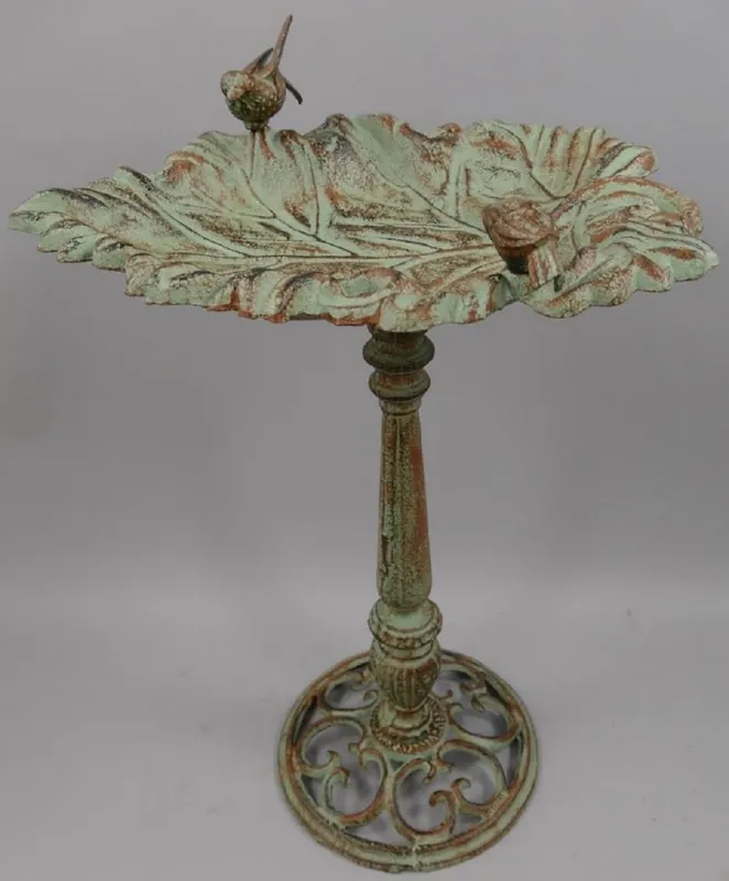 Must-Have Casa Padrino Art Nouveau bird bath with 2 decorative birds light green / rust 40 x 34 x H. 61 cm - Garden Decoration - Garden Accessories