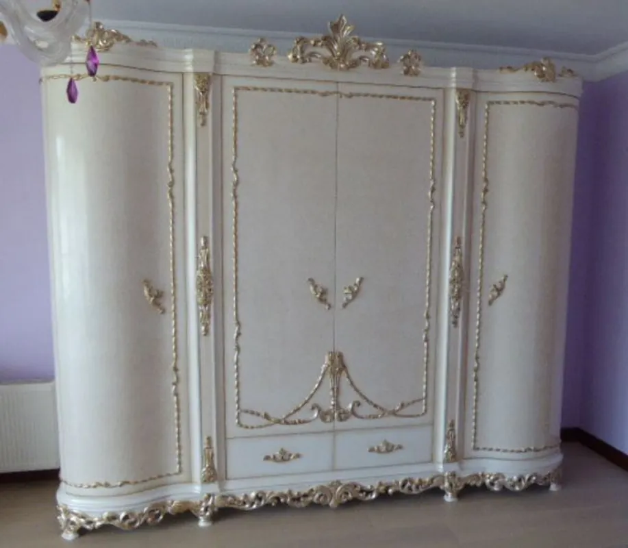 Casa Padrino luxury baroque bedroom cabinet white / cream / silver / copper 320 x 70 x H. 250 cm - Noble solid wood wardrobe - Bedroom furniture in baroque style - Luxury Quality Zertifiziert