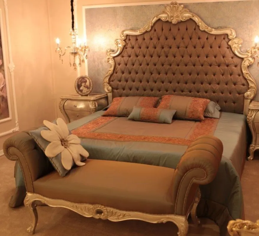 Echt Casa Padrino luxury baroque double bed brown / silver / gold 230 x 200 x H. 220 cm - Noble solid wood bed with headboard - Magnificent bedroom furniture in baroque style