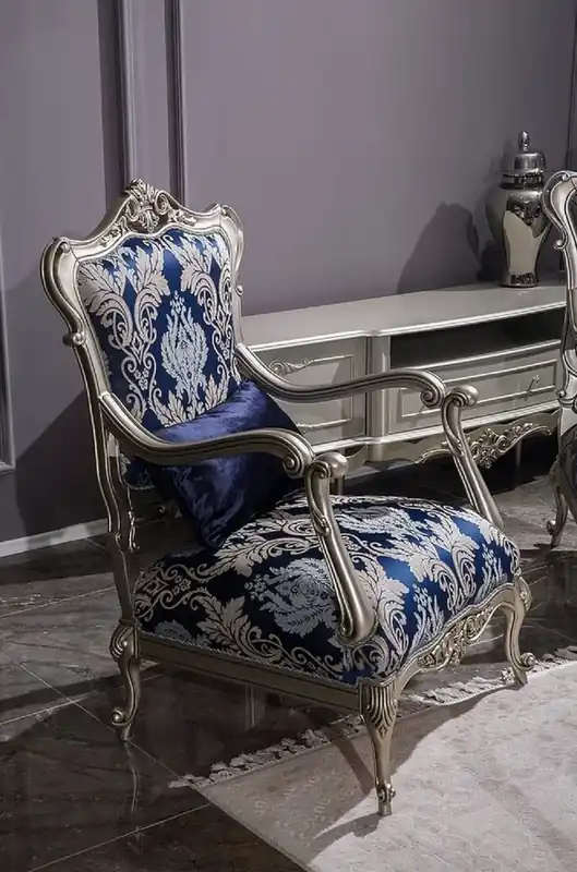 Casa Padrino luxury baroque armchair blue / silver 75 x 70 x H. 117 cm - Living room armchair with elegant pattern and decorative pillow - Baroque Furniture Top-Preis