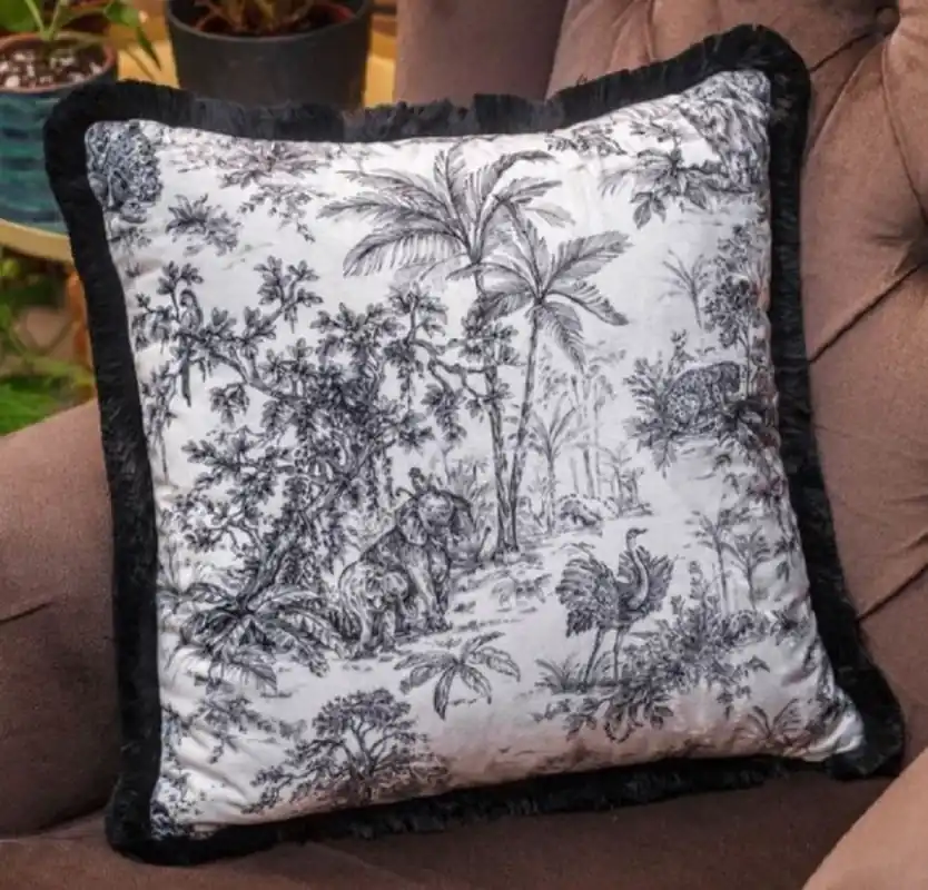 Angebot Casa Padrino luxury decorative pillow jungle white / black 45 x 45 cm - Printed velvet pillow with fringes - Luxury Quality