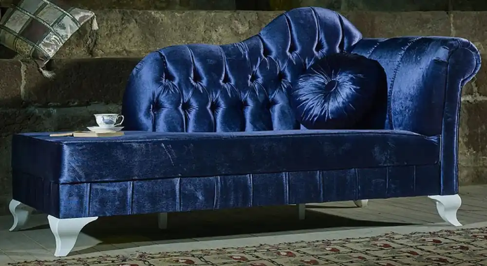 Casa Padrino luxury baroque chaise longue blue / white - Handcrafted solid wood chaise longue with noble velvet and decorative pillow - Baroque Furniture - Noble & Splendid Preisreduziert