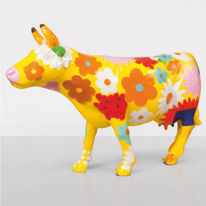 Casa Padrino XXL Deko Skulptur Kuh Gelb / Bunt 220 cm - Lebensgroße Garten Figur Kracherpreis