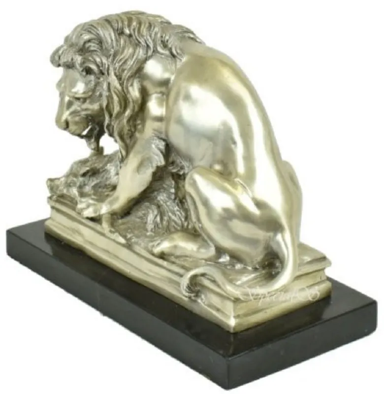 Meistverkauft Casa Padrino figure en bronze de luxe avec socle en marbre lion avec butin argent / noir 26 x 10 x H. 20 cm - Sculpture en Bronze Argenté