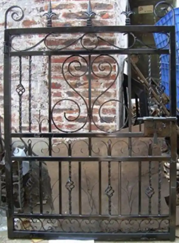 Casa Padrino Portail d'Entrée Art Nouveau Noir Antique 111 x H. 159,5 cm - Porte de Jardin - Portail en Métal - Accessoires de Jardin Baroque et Art Nouveau Garantierte Lieferung