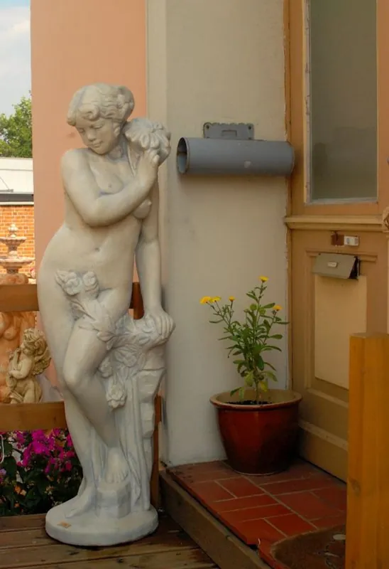 Grande sculpture Casa Padrino Art Nouveau femme avec fleur style antique 40 x H 140 cm style antique gris - décoration jardin baroque - lourde et solide Kracherpreis
