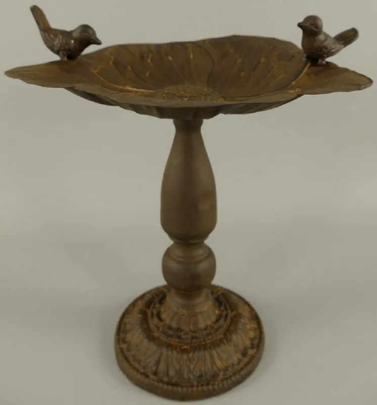 Casa Padrino bain d'oiseaux Art Nouveau avec 2 oiseaux décoratifs brun antique 27 x 27 x H. 28 cm - Petit bain d'oiseaux en métal - Décoration de Jardin Garantierte Lieferung