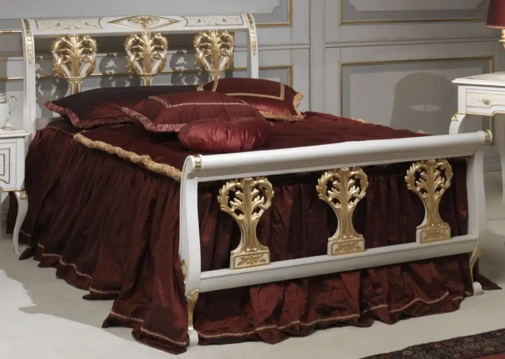 Casa Padrino lit double baroque de luxe blanc / or 208 x 229 x H. 114 cm - Lit en bois massif sculpté à la main - Mobilier de chambre magnifique - Mobilier d'hôtel - Qualité de Luxe - Fabriqué en Italie Echt