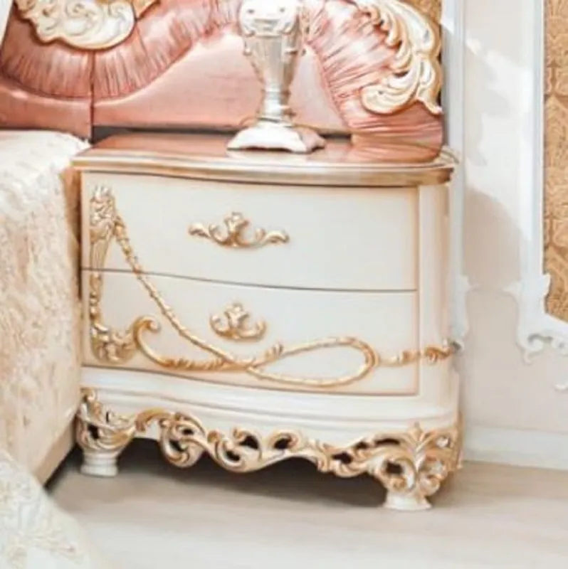Schnäppchen Casa Padrino table de chevet blanc / crème / cuivre 70 x 55 x H. 68 cm - Magnifique table de chevet en bois massif - Mobilier de chambre baroque