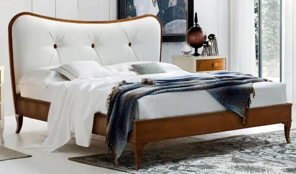Casa Padrino lit double Biedermeier de luxe marron / blanc 182 x 214 x H. 120 cm - Lit en bois massif avec tête de lit en cuir véritable - Meubles de chambre à coucher - Qualité de Luxe Highlight