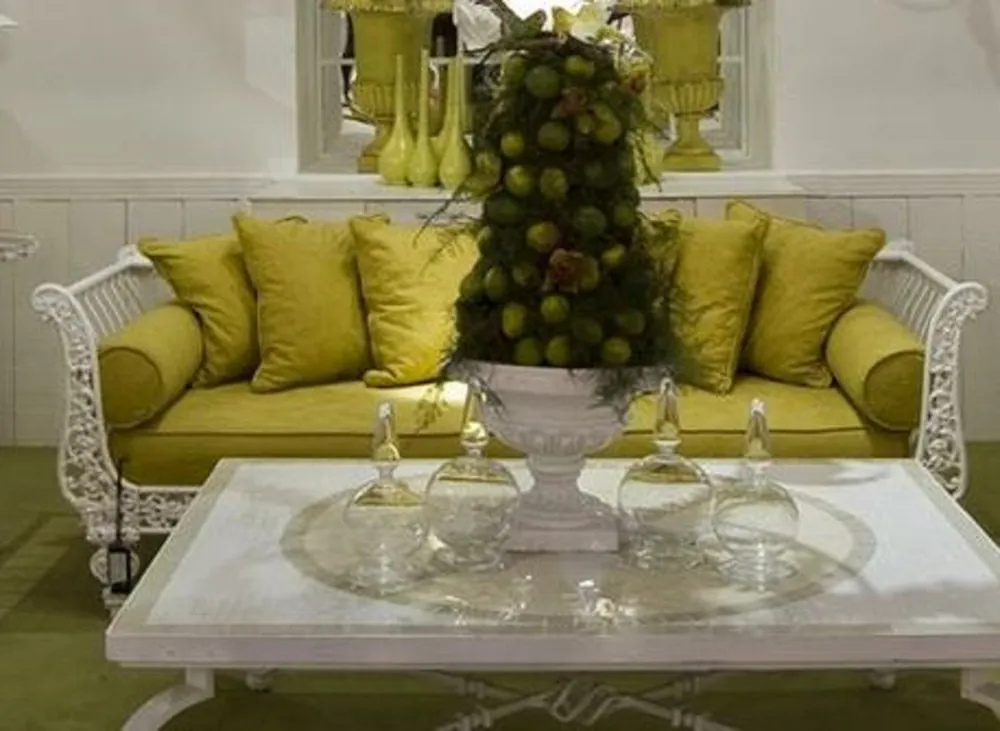 Casa Padrino canapé baroque de luxe vert olive / blanc 212 x 87 x H. 77 cm - Canapé en fer forgé forgé à la main avec coussins - Canapé de Salon - Canapé de Jardin - Canapé de Patio - Mobilier Baroque Top-Preis