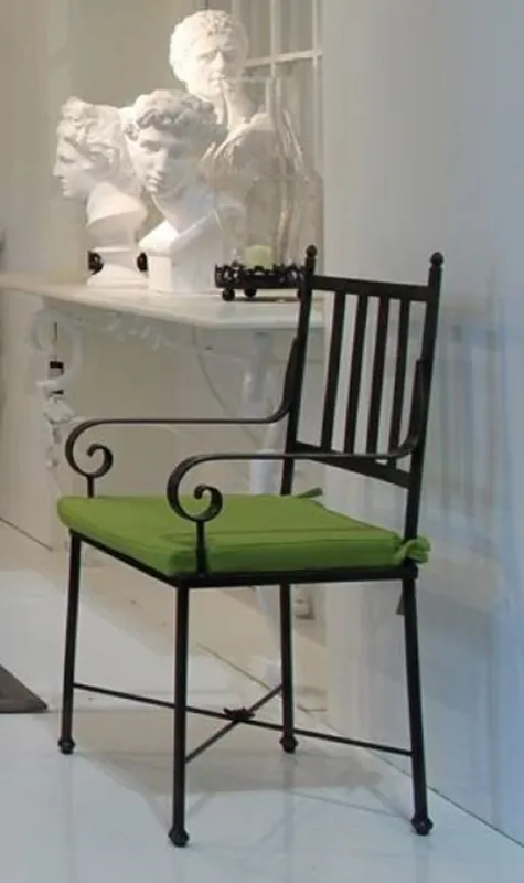 Sofort Bestellen Casa Padrino chaise de jardin Art Nouveau de luxe avec accoudoirs et coussin d'assise noir / vert 47 x 50 x H. 103 cm - Chaise de salle à manger forgée à la main - Meubles de Jardin et Terrasse