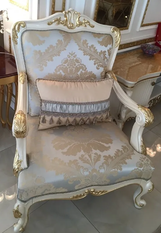 Casa Padrino fauteuil baroque de luxe bleu clair / blanc / or - Magnifique fauteuil de salon avec motif élégant - Mobilier de salon baroque Echt