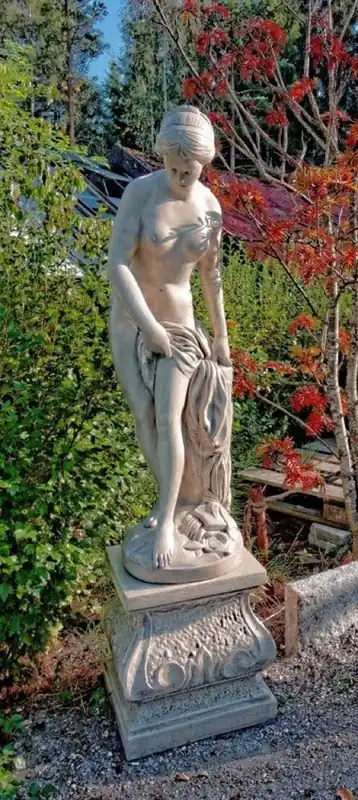 Casa Padrino sculpture décoration de jardin Art Nouveau avec piédestal gris H. 163 cm - Figurine de décoration de jardin - Accessoires Décoration Jardin et Terrasse Begrenztes Angebot
