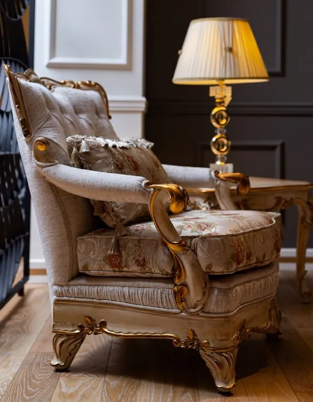 Begrenztes Angebot Casa Padrino fauteuil baroque de luxe blanc / beige / or - Magnifique fauteuil de salon avec motif floral - Mobilier de salon baroque