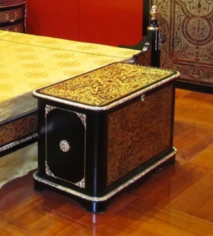 Bestseller Casa Padrino coffre boulle baroque de luxe noir / rouge / or / argent - Coffre en bois massif fait main de style baroque - Meubles de chambre baroque - Qualité de première classe
