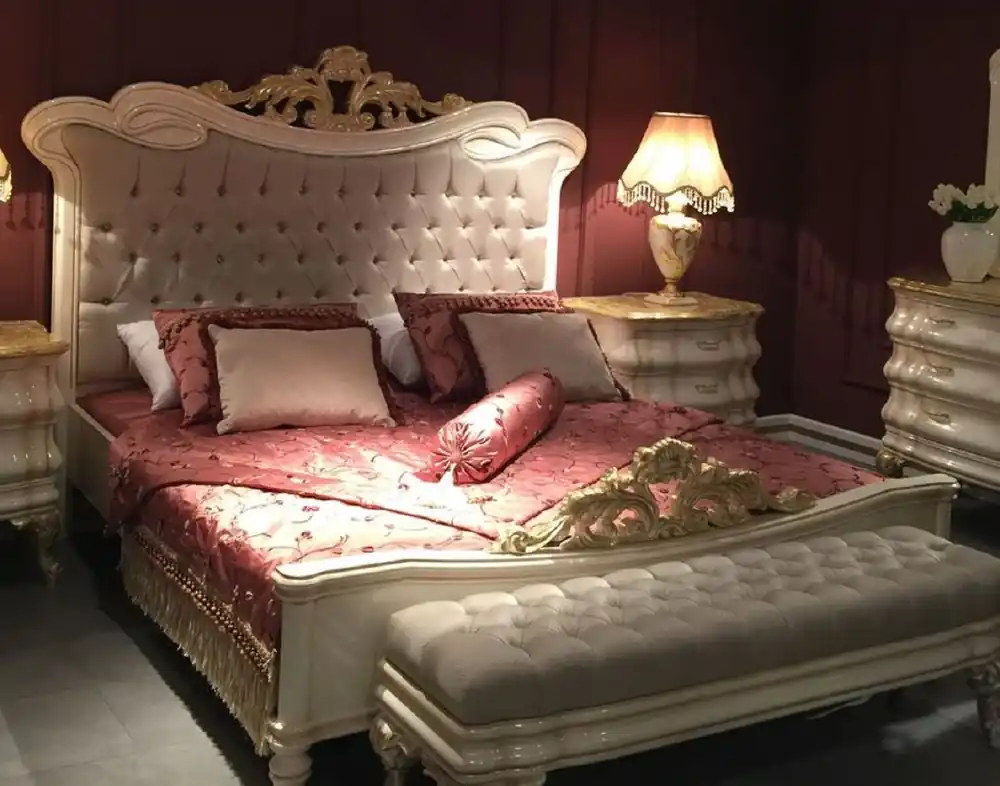 Wochenendangebot Casa Padrino lit double baroque de luxe gris / blanc / or - Magnifique lit en bois massif avec strass - Mobilier de chambre baroque