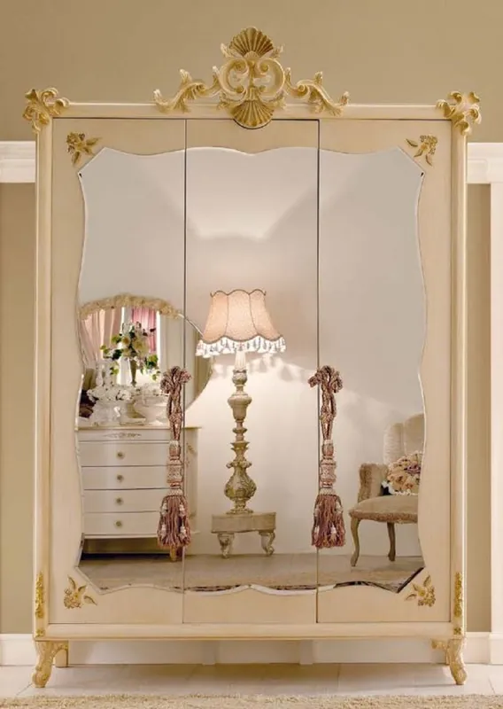Casa Padrino armoire de chambre baroque de luxe crème / or - Armoire fait main avec 3 portes miroir - Mobilier de chambre baroque - Qualité de Luxe - Fabriqué en Italie Jetzt Bestellen