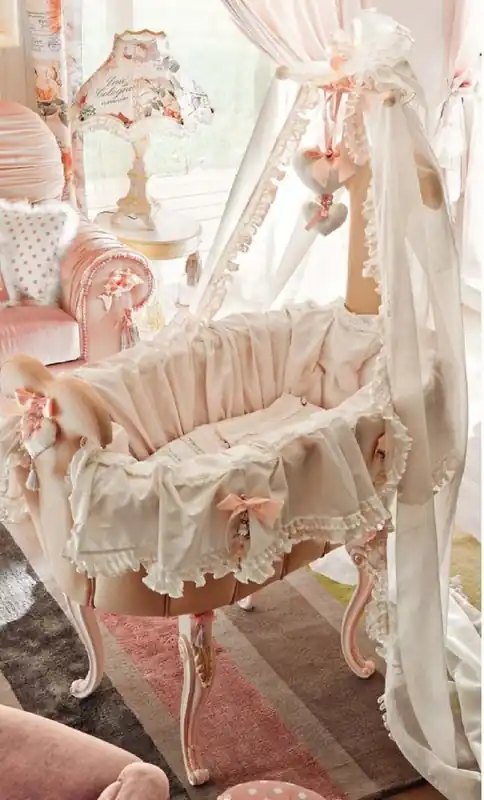 Letzte Chance Casa Padrino lit bébé à bascule baroque de luxe rose - Magnifique lit à bascule bébé en bois massif - Mobilier baroque pour bébé - Qualité de première classe - Fabriqué en Italie