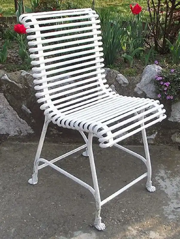 Jetzt Bestellen Casa Padrino chaise de jardin Art Nouveau blanc 44 x 50 cm - Chaise en fer forgé forgé à la main aux pieds griffus - Mobilier en fer forgé de jardin et de terrasse nostalgique