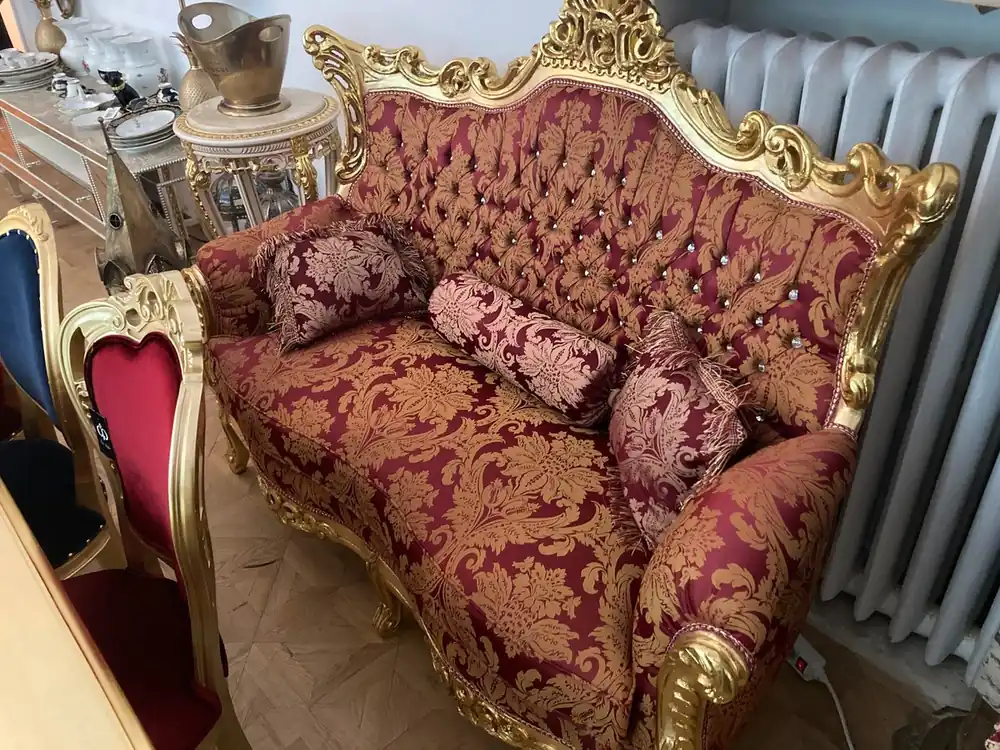 Casa Padrino canapé baroque 2 places motif Bordeaux / or avec strass bling bling et coussins - meuble de salon de style ancien Bestpreis