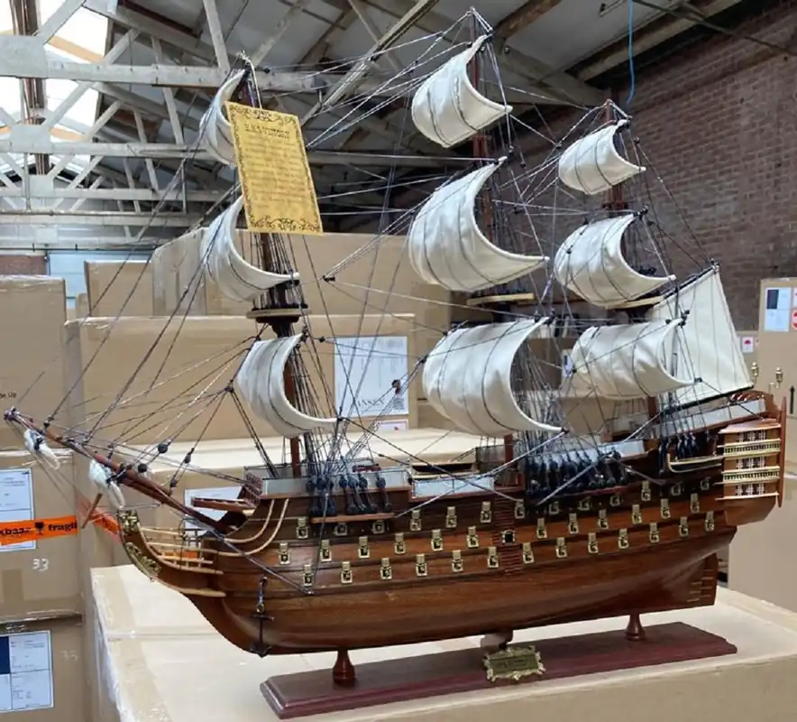 Casa Padrino vaisseau amiral HMS Victory de luxe marron 97 x 29 x H. 83 cm - Bateau décoratif britannique fait main - Bateau en bois - Voilier - Navire de guerre - Accessoires de décoration de luxe Top-Preis