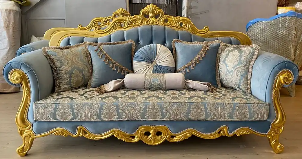 Casa Padrino canapé baroque de luxe bleu clair / beige / or - Magnifique canapé de salon avec motif élégant et strass - Meuble de salon baroque - Meuble baroque - Noble & Magnifique Neuheit