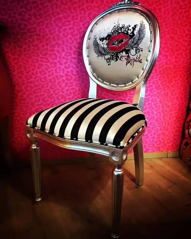 Pompöös di Casa Padrino lusso barocco Cena Chair Nero / Strisce Bianco / Argento - labbra rosa caldo - Pompööser sedia barocco progettato da Harald Glööckler Wochenendangebot