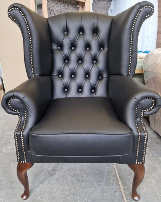 Super-Preis Casa Padrino poltrona Chesterfield di lusso nero / marrone scuro 98 x 90 x A. 110 cm - Poltrona soggiorno Chesterfield in vera pelle - Mobili per Soggiorno Chesterfield di Lusso in Pelle