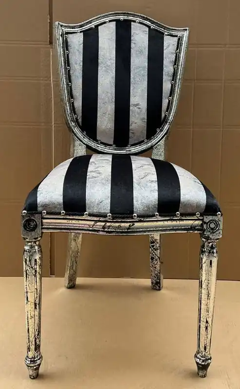 Abverkauf Casa Padrino sedia da pranzo Art Deco argento / nero / argento antico - Elegante sedia in legno massello con strisce - Mobili per Sala da Pranzo Art Deco