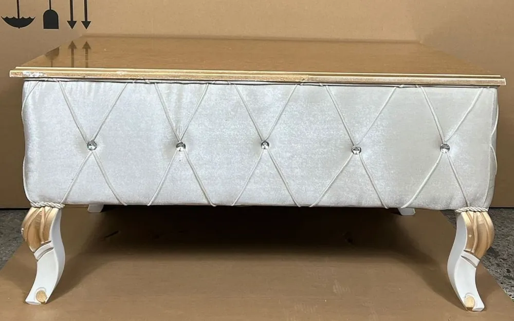 Casa Padrino tavolo da salotto barocco di lusso oro / argento / bianco / oro - Tavolo da soggiorno in legno massello stile barocco con strass - Mobili barocchi - Mobili di lusso in stile barocco Garantierte Lieferung