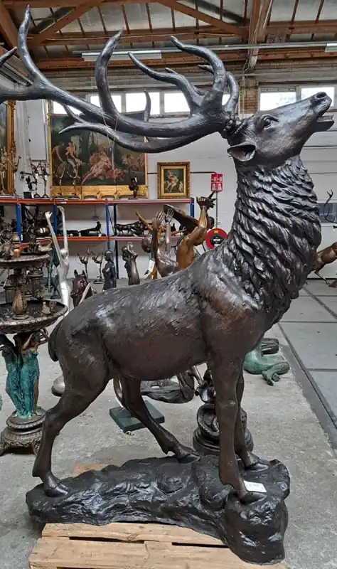 Finale Aktion Casa Padrino scultura decorativa in bronzo di lusso cervo A. 248 cm - Enorme scultura in bronzo - Figura animale a grandezza naturale - Cervo in bronzo XXL - Scultura da giardino XXL