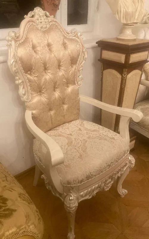 Casa Padrino sedia da pranzo barocco di lusso con braccioli oro / bianco / crema - Magnifica sedia da cucina in stile barocco - Mobili da pranzo di lusso stile barocco - Mobili barocchi Preisreduziert